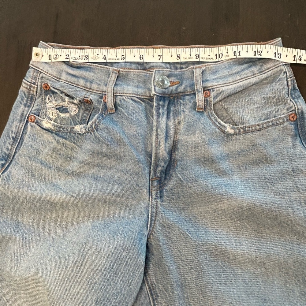American Eagle 90’s bootcut distressed knees light wash comfort waist jeans 2reg - Picture 12 of 12